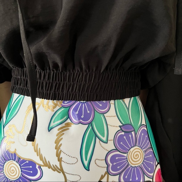 Zara Cropped Black Hooded Blouse - Picture 3 of 5